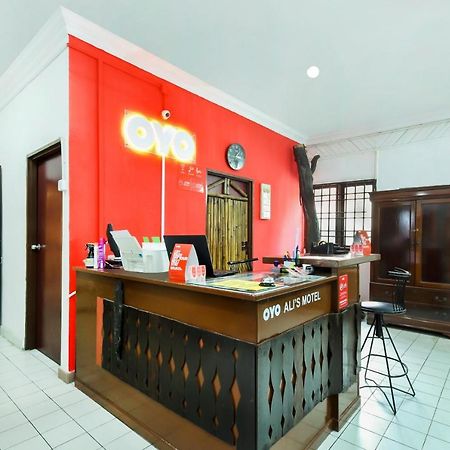Oyo 1093 Ali'S Motel Teluk Bahang Luaran gambar